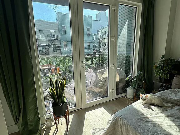 3rd image of 141 Frost St #2A
