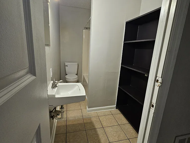 1614 Waring Rd NW #3 — Photo 9