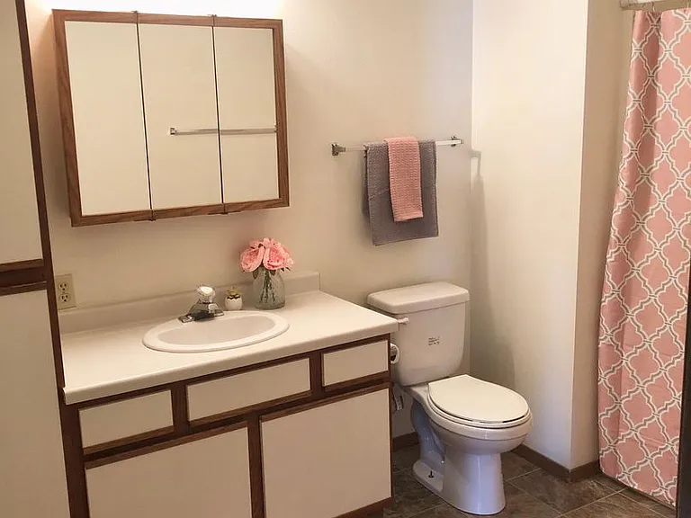 Archway Apartments — Photo 4