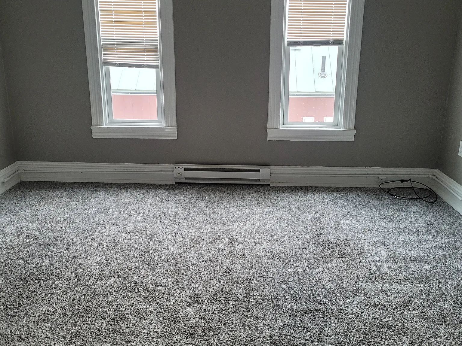2 bed, 950 sqft, $1,600 — Photo 2