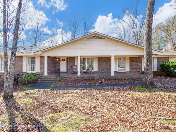 217 Auburn Dr, Alexander City, AL 35010