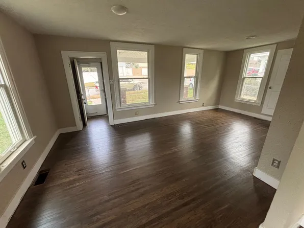1300 26th St, Sioux City, IA 51104