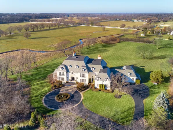 34 Ridge Rd, Barrington Hills, IL 60010
