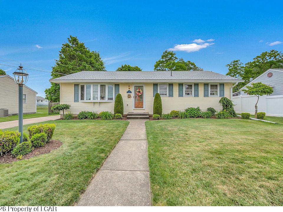 1st image of 51 Birch Dr