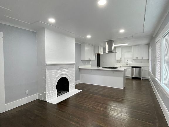 2nd image of 4272 Suter St