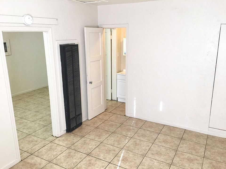 2nd image of 23928 Lake Dr #D