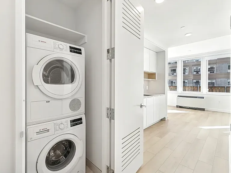 20 Broad St #714 — Photo 4