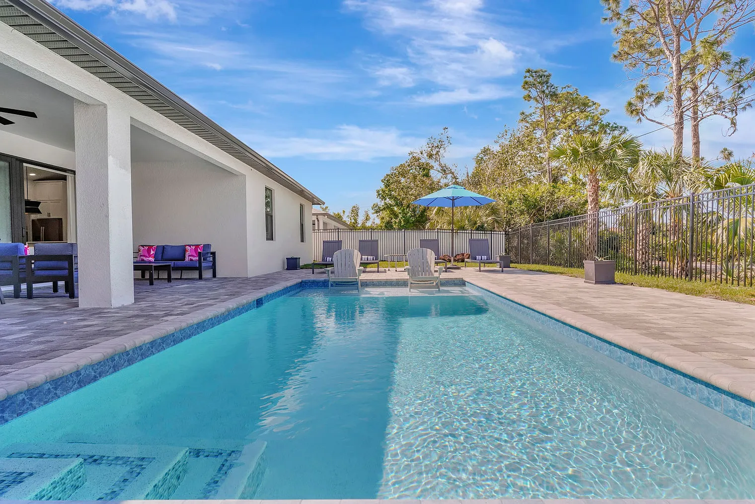 4 bed, 2.0 bath, 1786 sqft, $7,877 — Photo 3