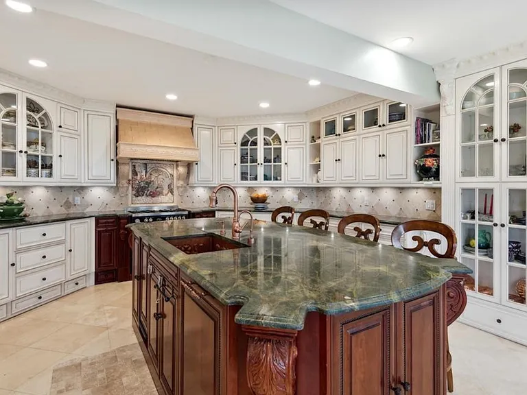 13 Seatuck Ln — Photo 19