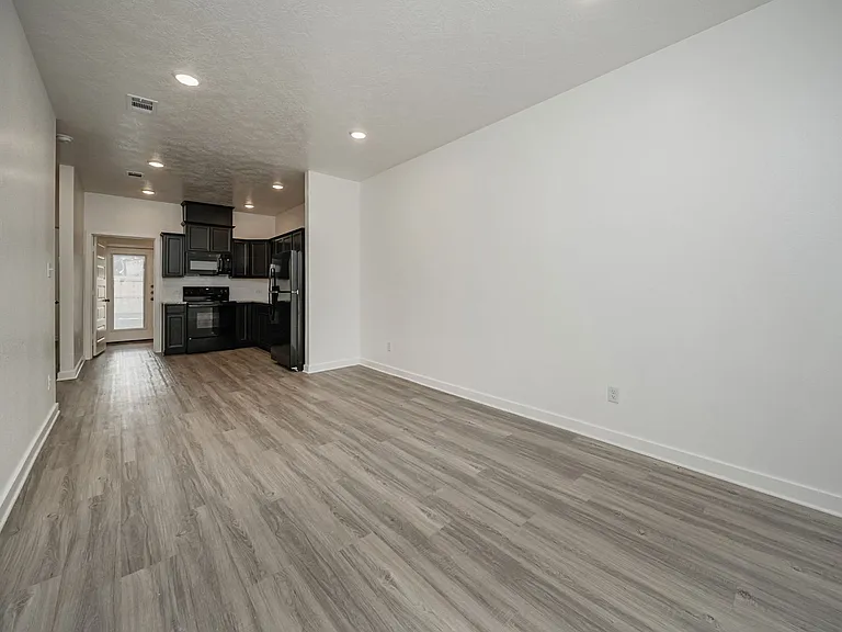 1608 W 5th St #1 — Photo 8