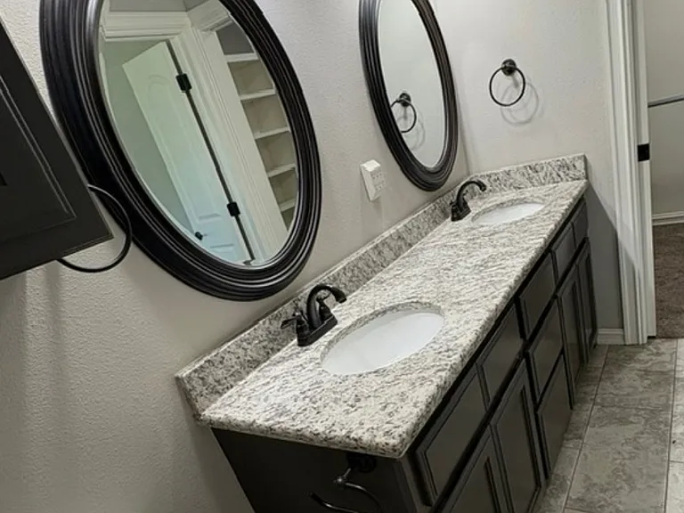 635 Meadows Cir — Photo 19
