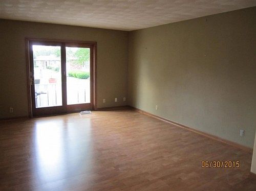 3rd image of 2533 N Lexington Dr