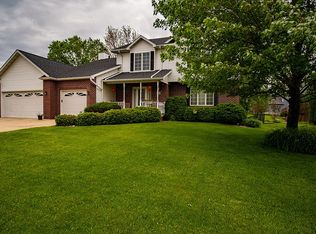 4016 Eastpark Rd, Cedar Falls, IA 50613