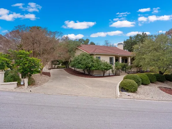 315 Lakewood Dr, Kerrville, TX 78028