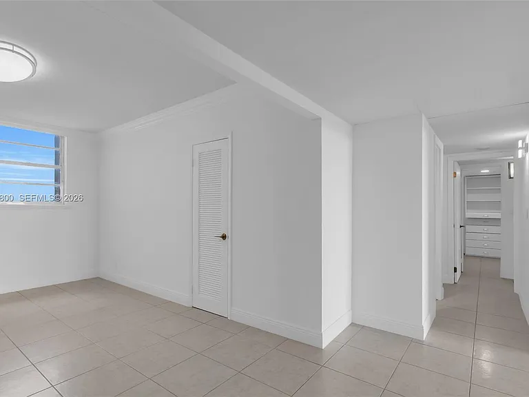 90 Edgewater Dr #1201 — Photo 1