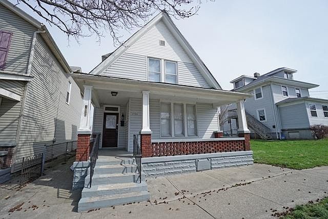 1st image of 1826 Grand Blvd