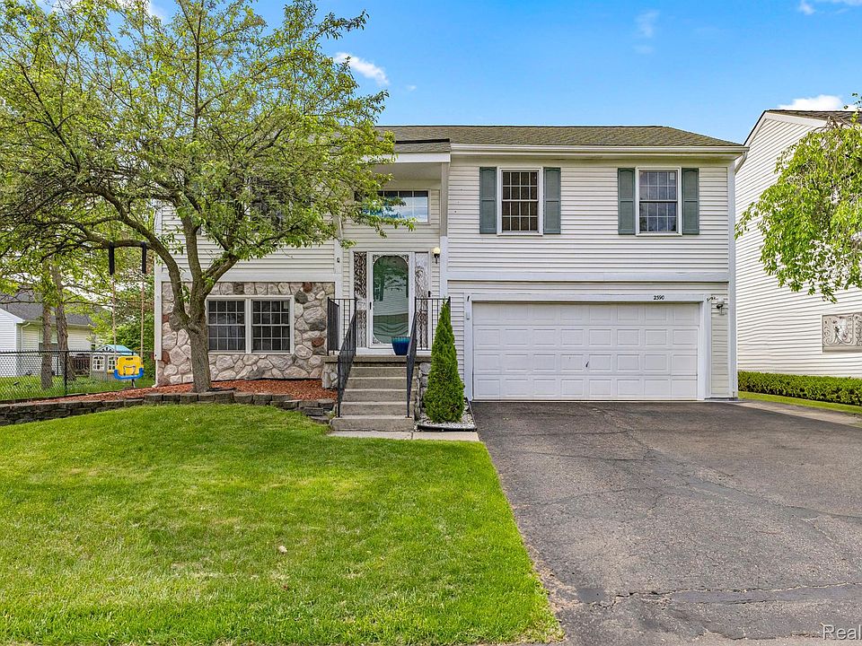 1st image of 2390 McGee Ct