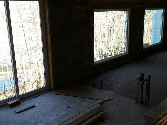 open kitch onto huge deck
