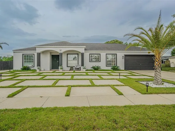 12121 Colonial Estates Ln, Riverview, FL 33579