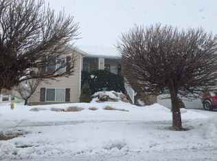 858 Killarney Dr, Syracuse, UT 84075