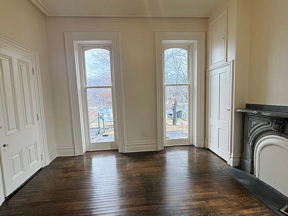 2nd image of 1010 Marne Ave APT 2