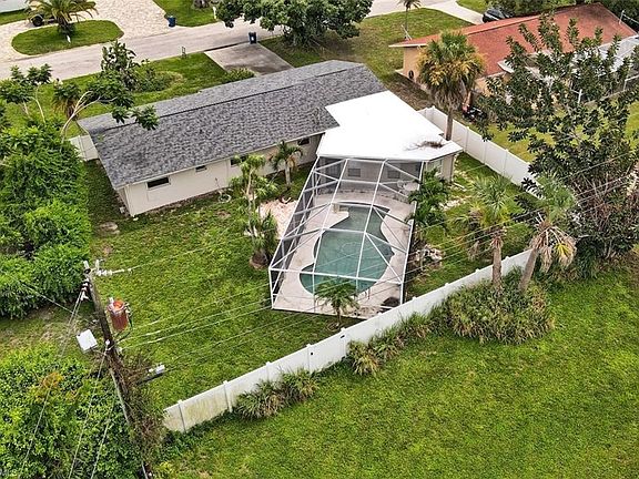 3rd image of 1037 Wilshire Dr
