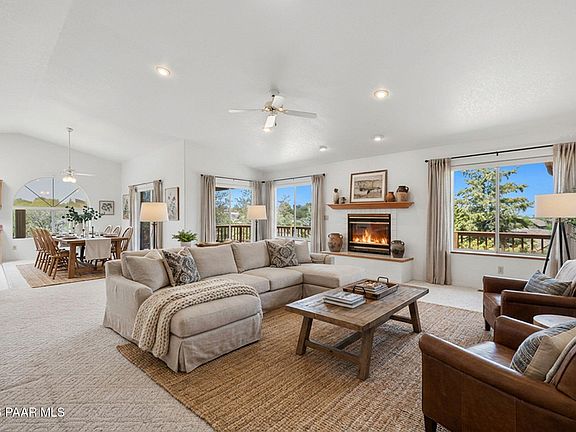 3rd image of 274 Feather Ct