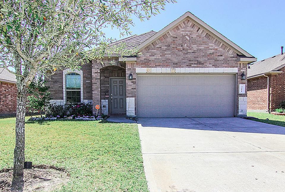 1st image of 3211 Carriage Cove Ct