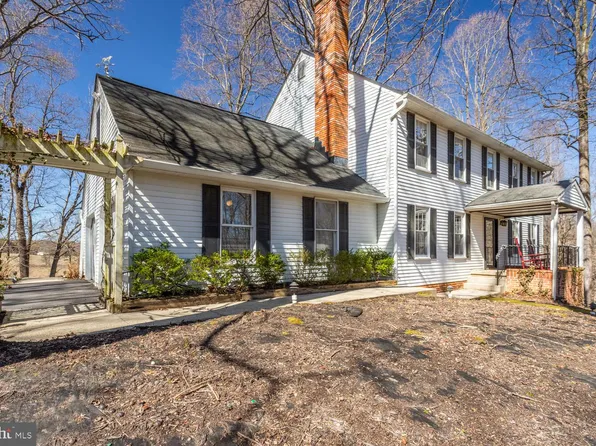 8430 Woodside Ct, Owings, MD 20736