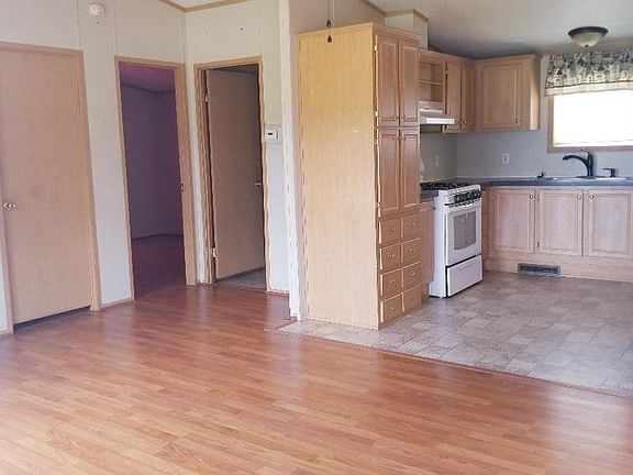 5th image of 2413 Woodley Hollow Rd