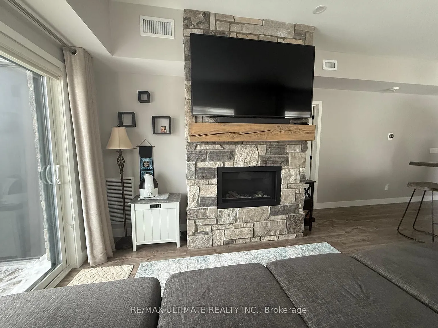 3 bed, $2,900 — Photo 3
