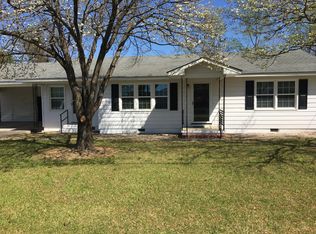 113 Leslie Newsome Ave, Whiteville, NC 28472