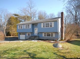 42 George St, Littleton, MA 01460