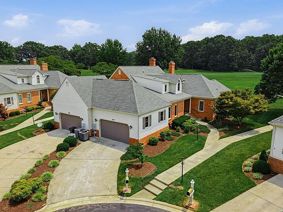 2nd image of 1049 Greenside Ct