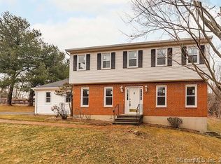 4 Pleasant View Rd, New Milford, CT 06776
