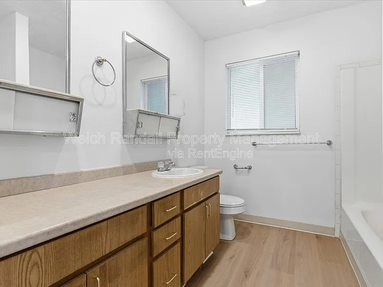 2353 Jackson Ave — Photo 14