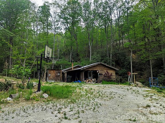 3rd image of 1034 Kyles Creek Rd