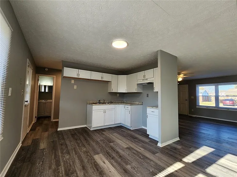 1633 Reid Ave — Photo 6