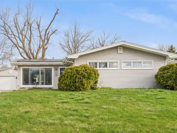 2430 O Ave NW, Cedar Rapids, IA 52405