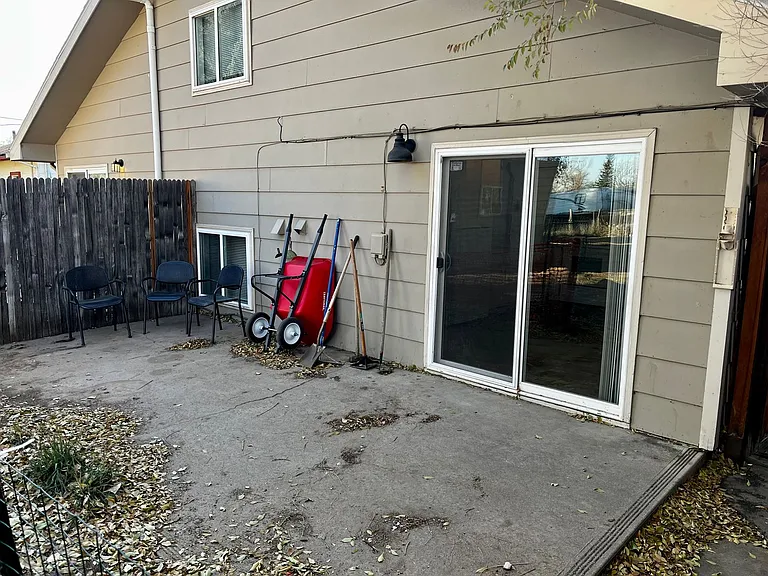 1782 & 1784 N Overland Trl — Photo 20