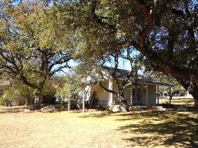 400 sf A/C Studio Under the Trees