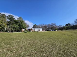 98 County Road 518, Como, MS 38619