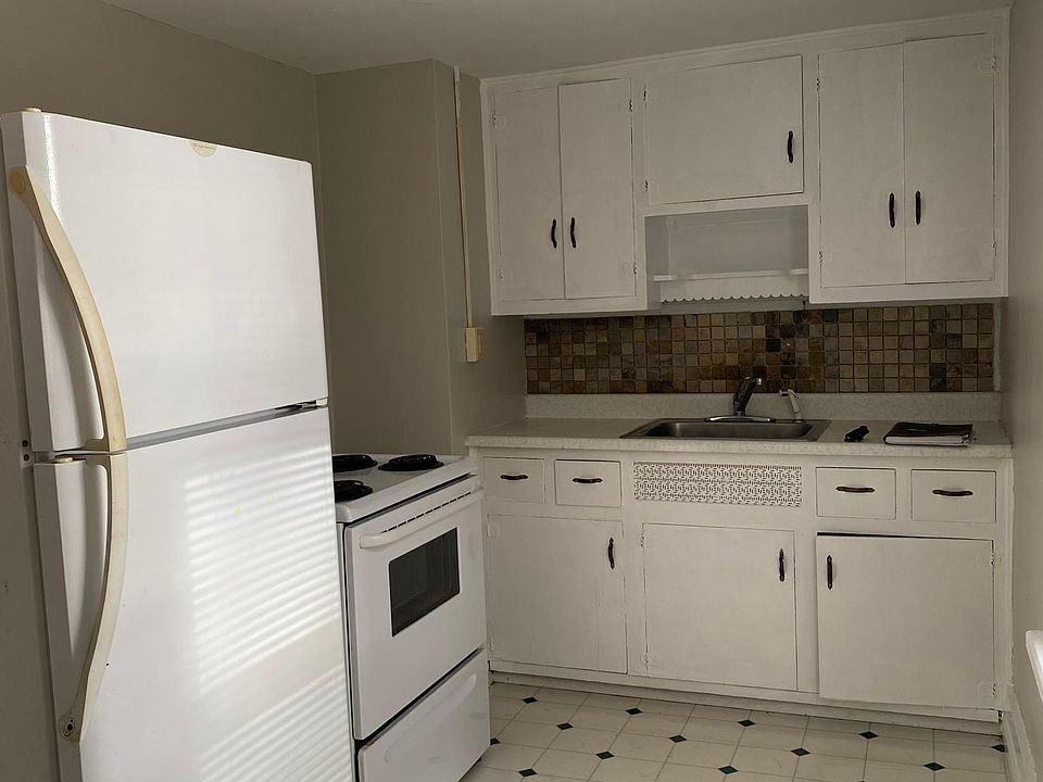 1st image of 46 Maylan Dr