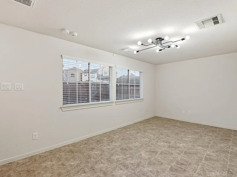 3209 Clearview Cir — Photo 8
