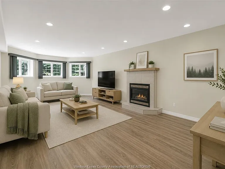 850 Lake Shore Dr #LOWER — Photo 3