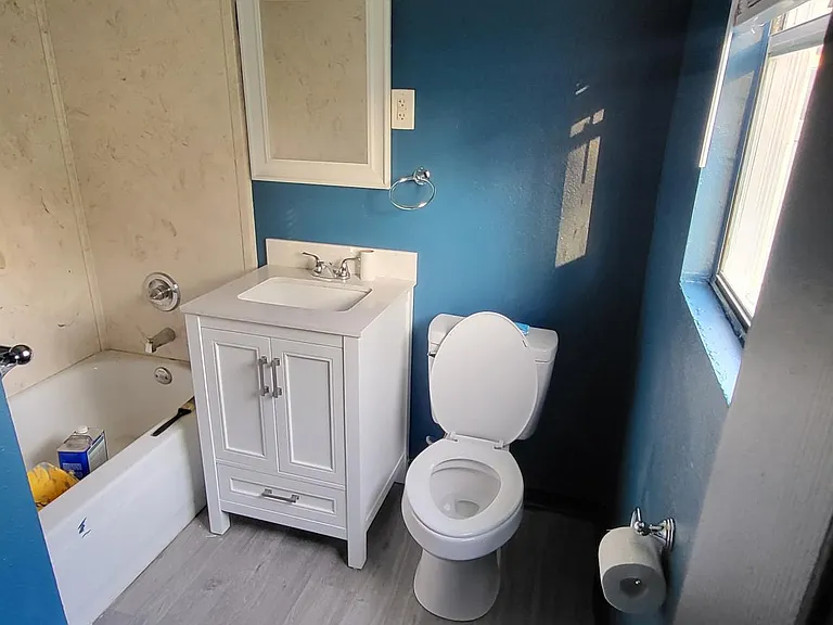 710 W Avenue J #B — Photo 4
