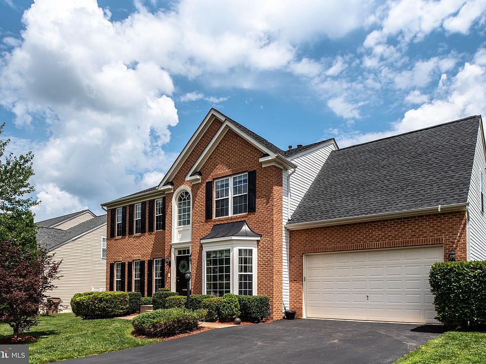 1st image of 50 Kinross Dr