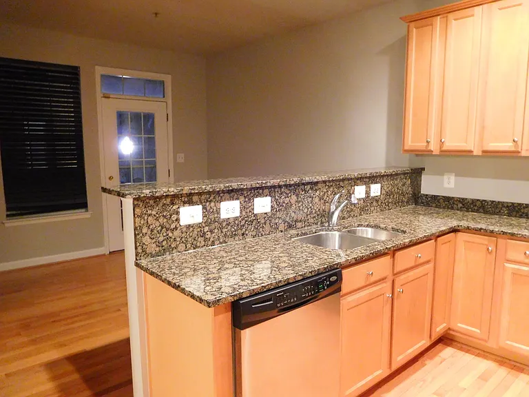 4302 Talmadge Cir — Photo 9