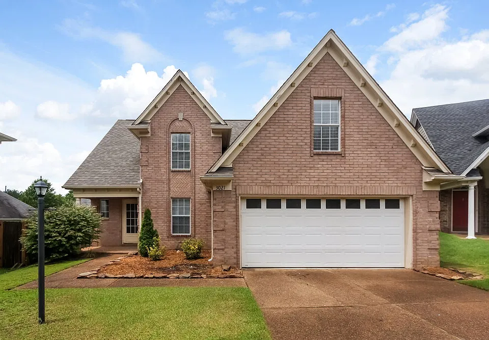 3021 Woodland Elm Cv N