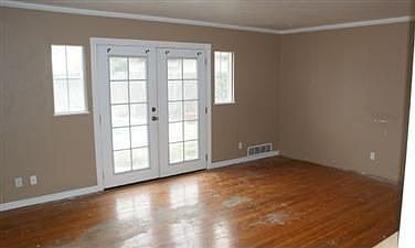 2nd image of 1940 W Fountain Way